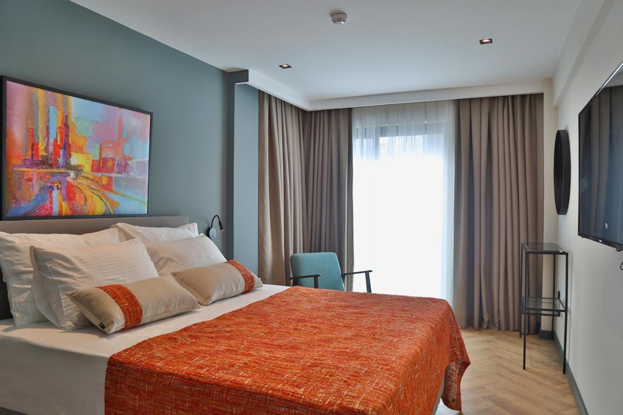 In The Middle Hotel Antalia Esterno foto