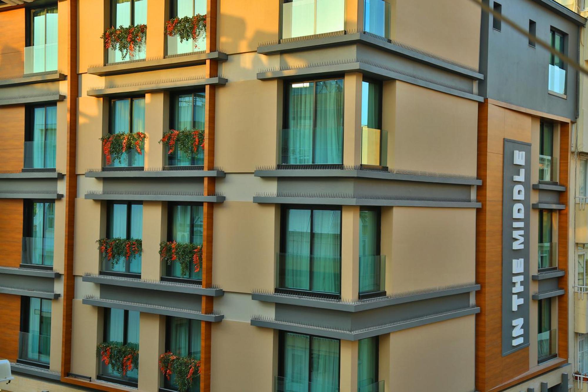 In The Middle Hotel Antalia Esterno foto