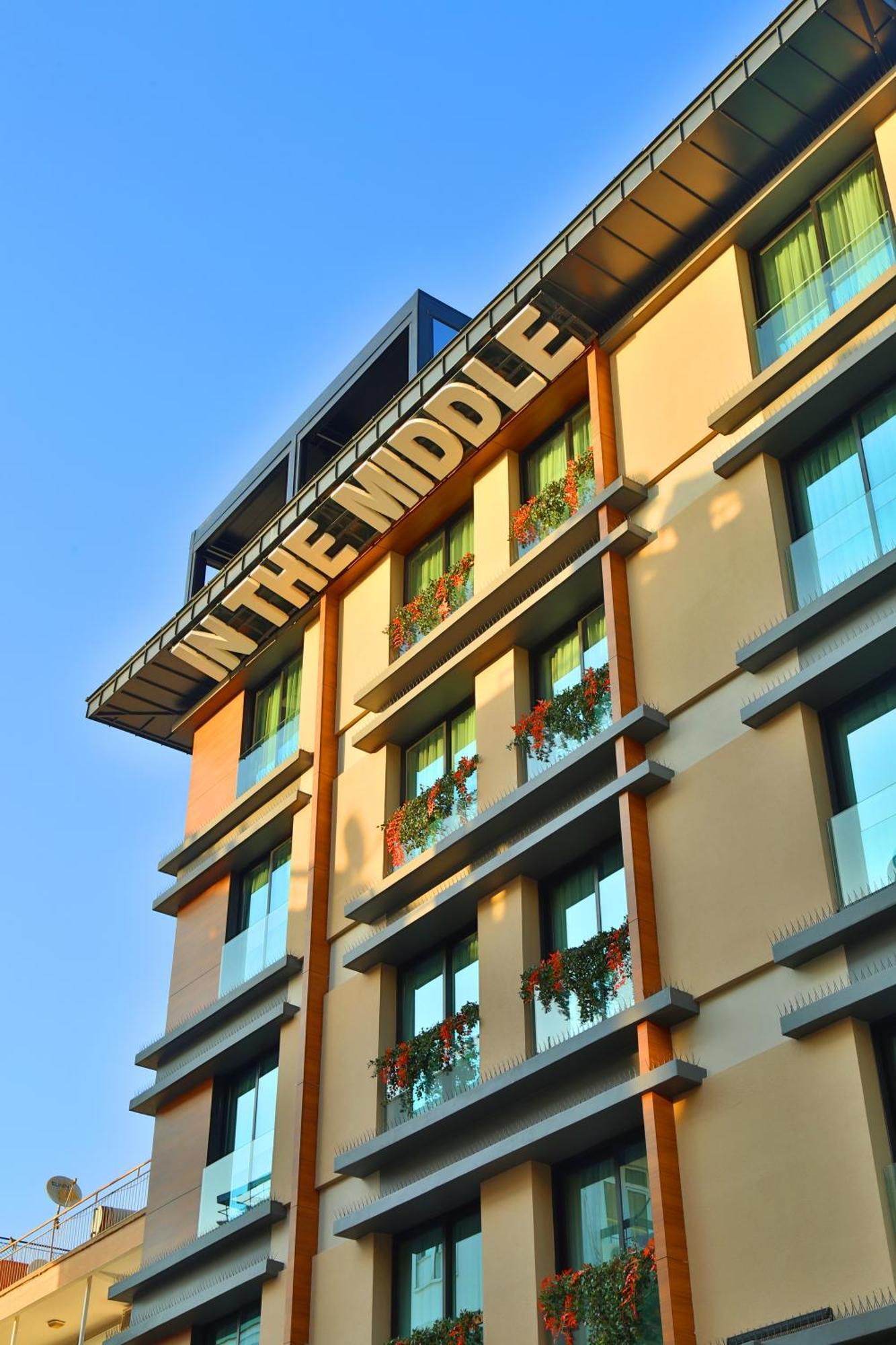 In The Middle Hotel Antalia Esterno foto